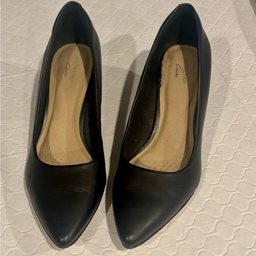 Clarks Black Heels – Size 9.5 | Classic 2.5" Comfort Pump